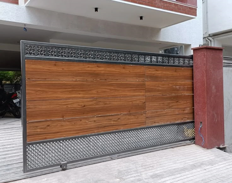 Gates 5 Heritage Trellis Wood Gate - SilverVista Chennai