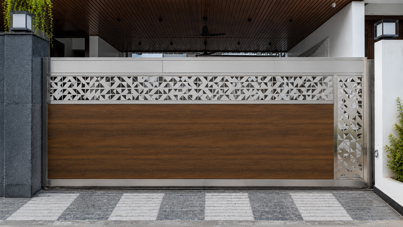 Gates 12 Prism Cut Wood Panel Gate - SilverVista Chennai